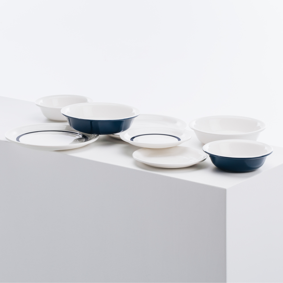 Classic Bowl Small 17x5.1cm - Whale Blue